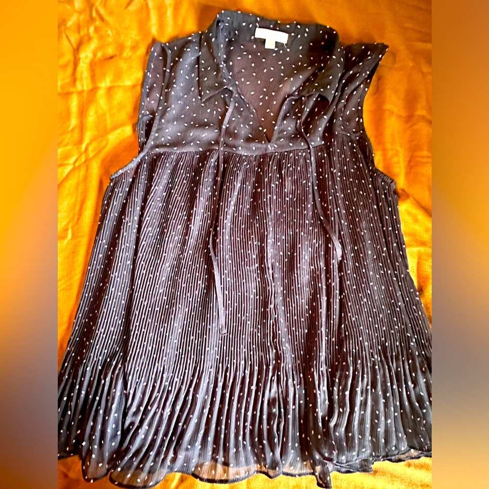 LC Lauren Conrad Colar dressy Blouse
